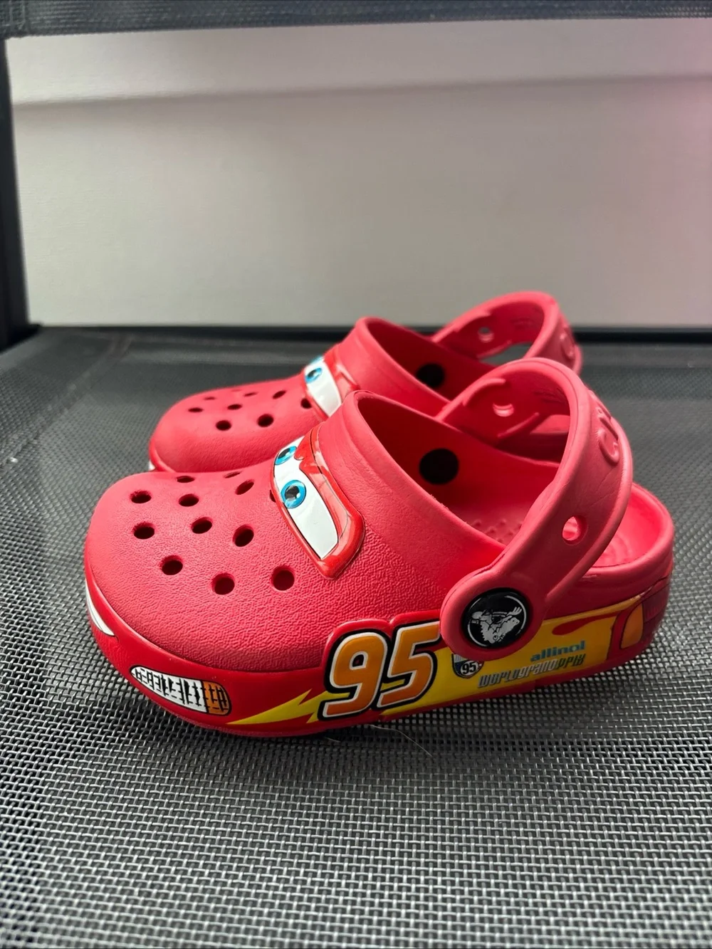 Crocs Lightning McQueen Clog Toddler Light Up Disney Pixar Cars Size 7 C7 Toddle